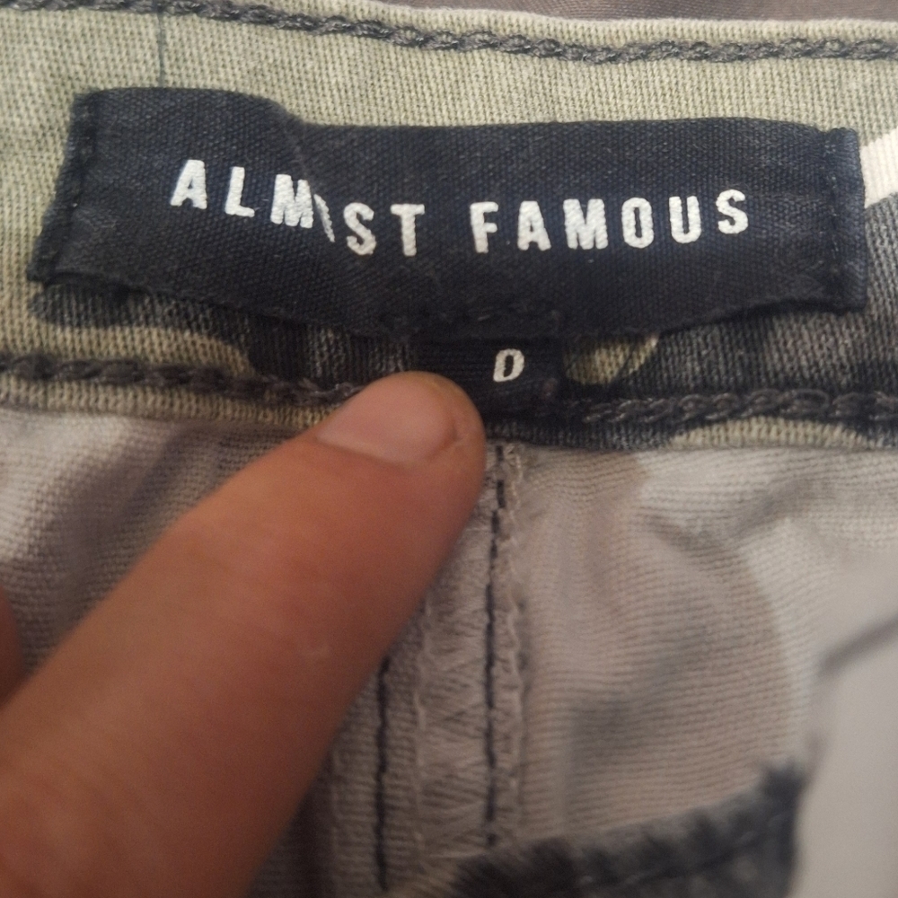 Almost Famous - Camo Skinny Jeans. - Picture 3 of 3